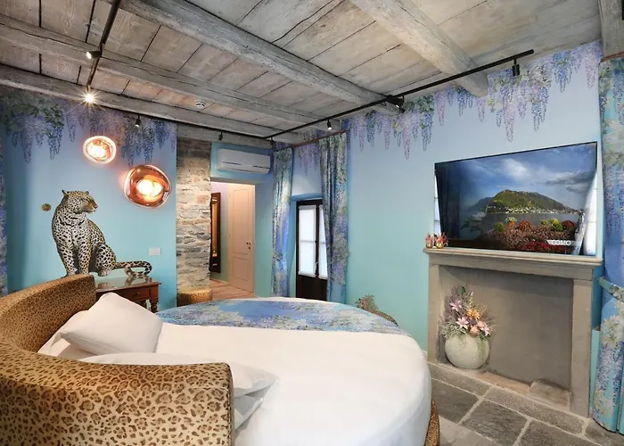 Suites&atelier بيت ضيافة كومو