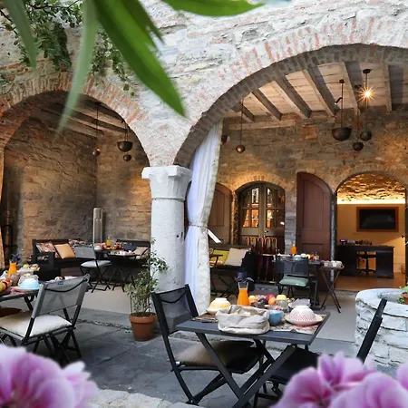 Suites&atelier Vendégház 4*